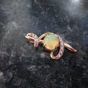 14K Gold Le Vain Diamond Opal Pendant